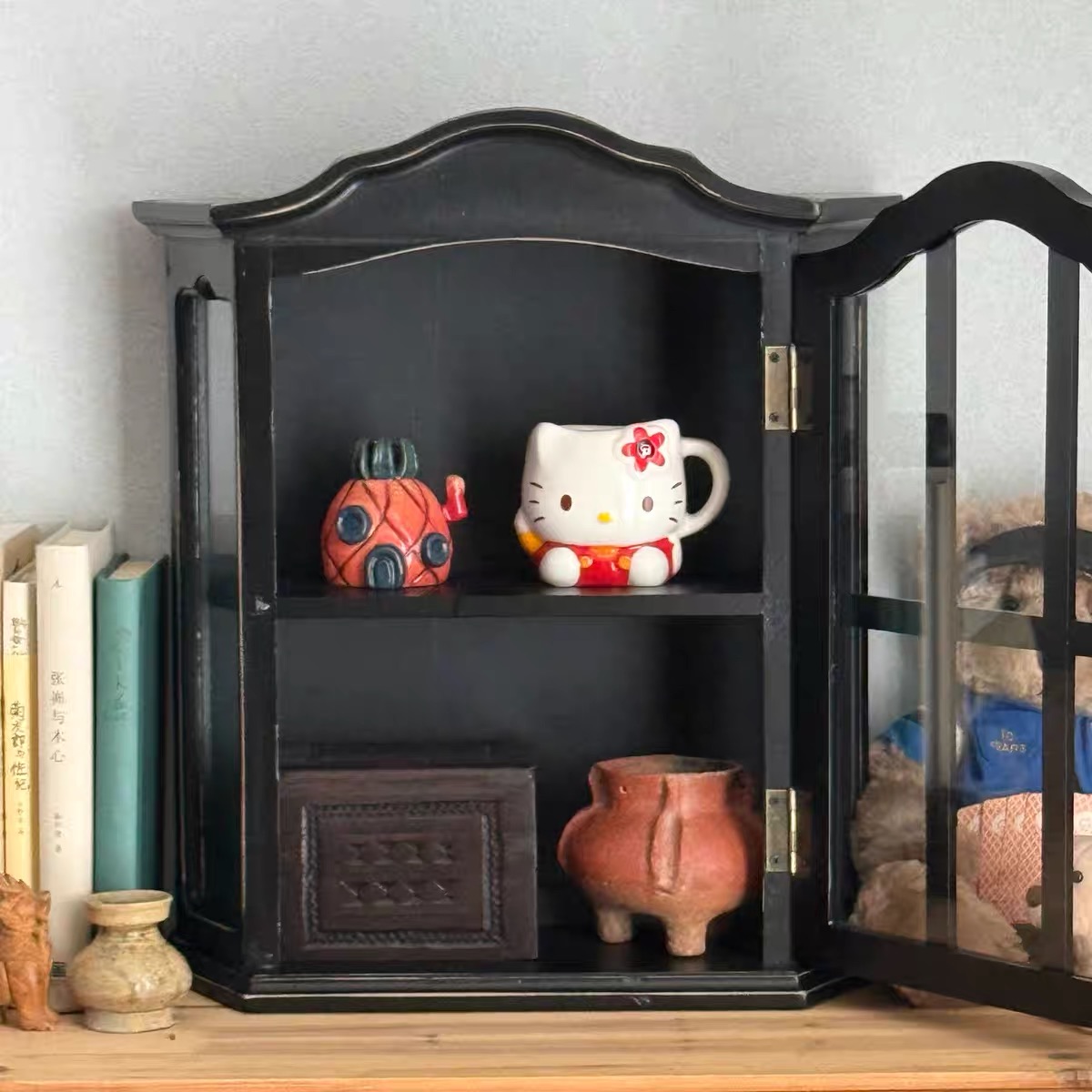 Vintage Distressed Wood Wall C - огляд і ціна Vintage Collectible Furniture