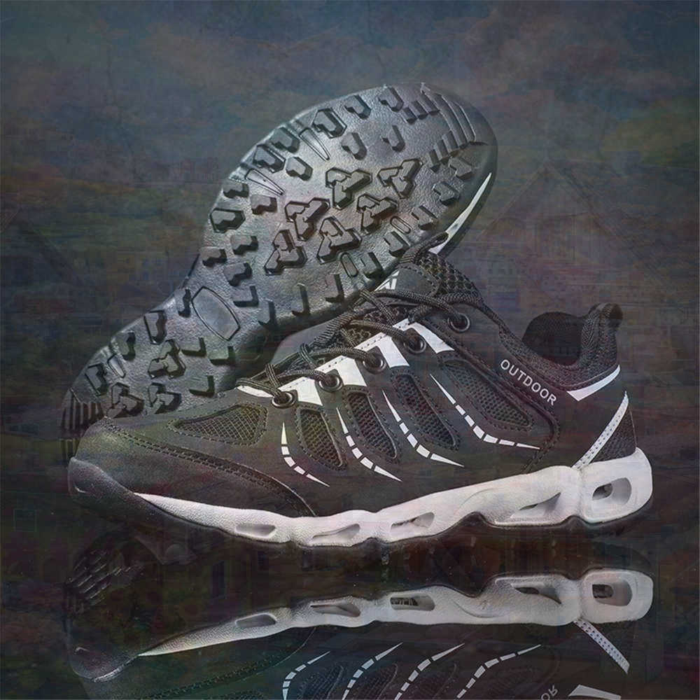 Sumer Round Tip Silver Sneaker - огляд і ціна Vintage And Collectible Items
