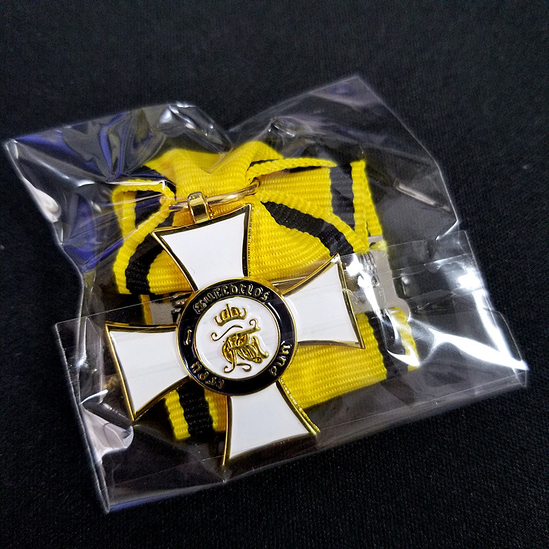 Classic Cross Medal Replica Co - огляд і ціна Vintage Collectible Furniture